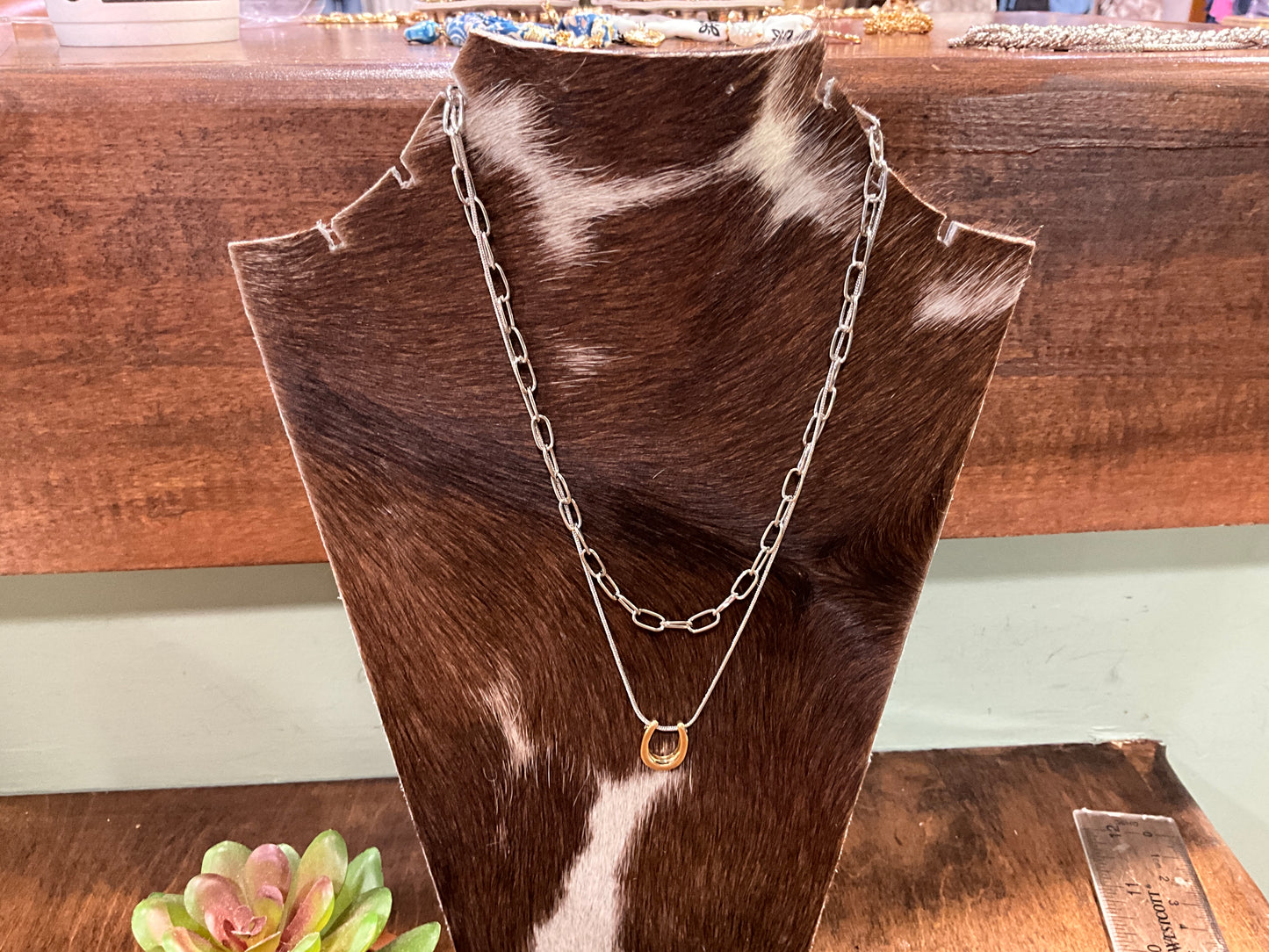 Double Strand Horseshoe Neclace