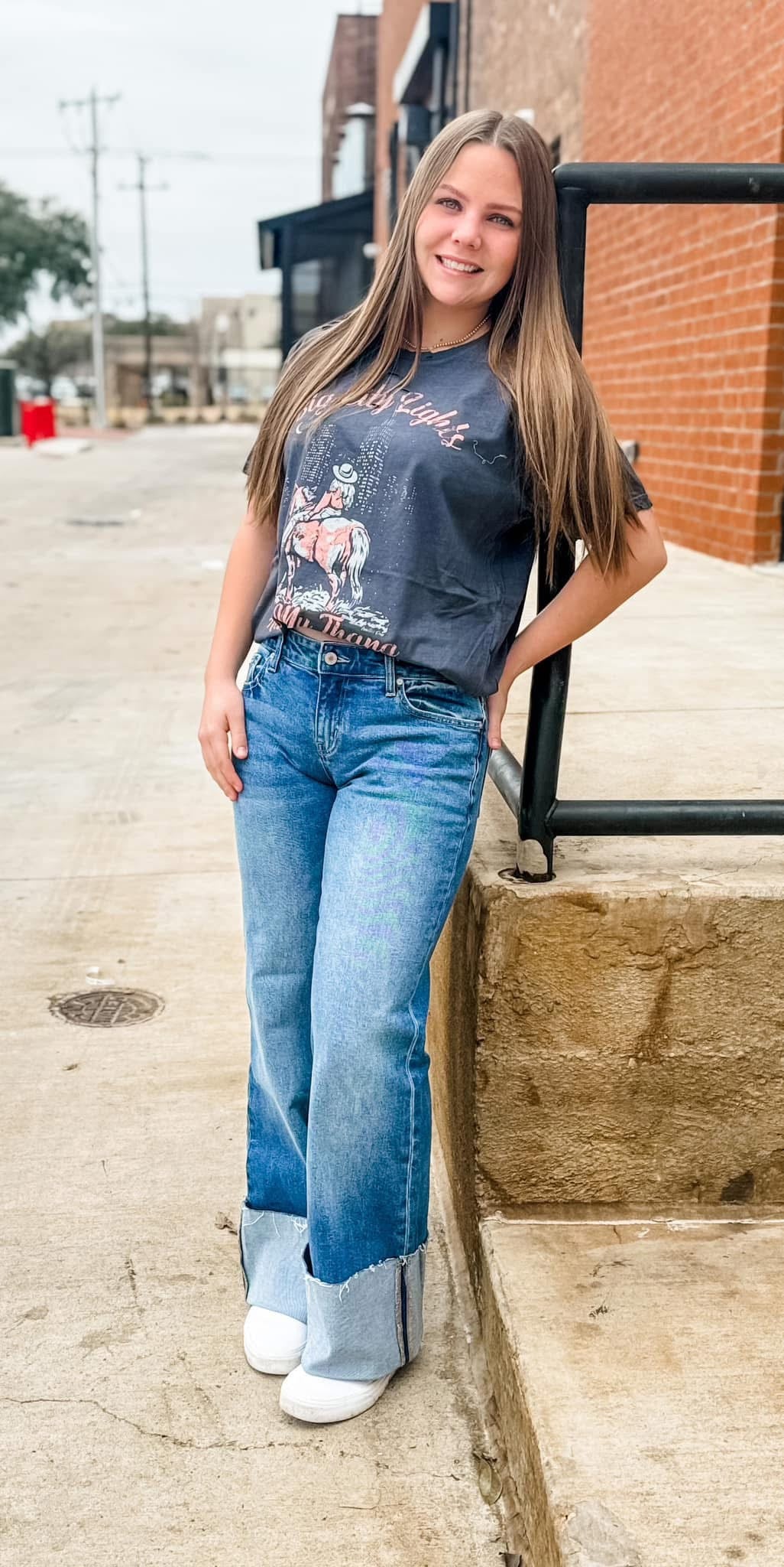 Big City Lights Ain't My Thang Distressed T-Shirt