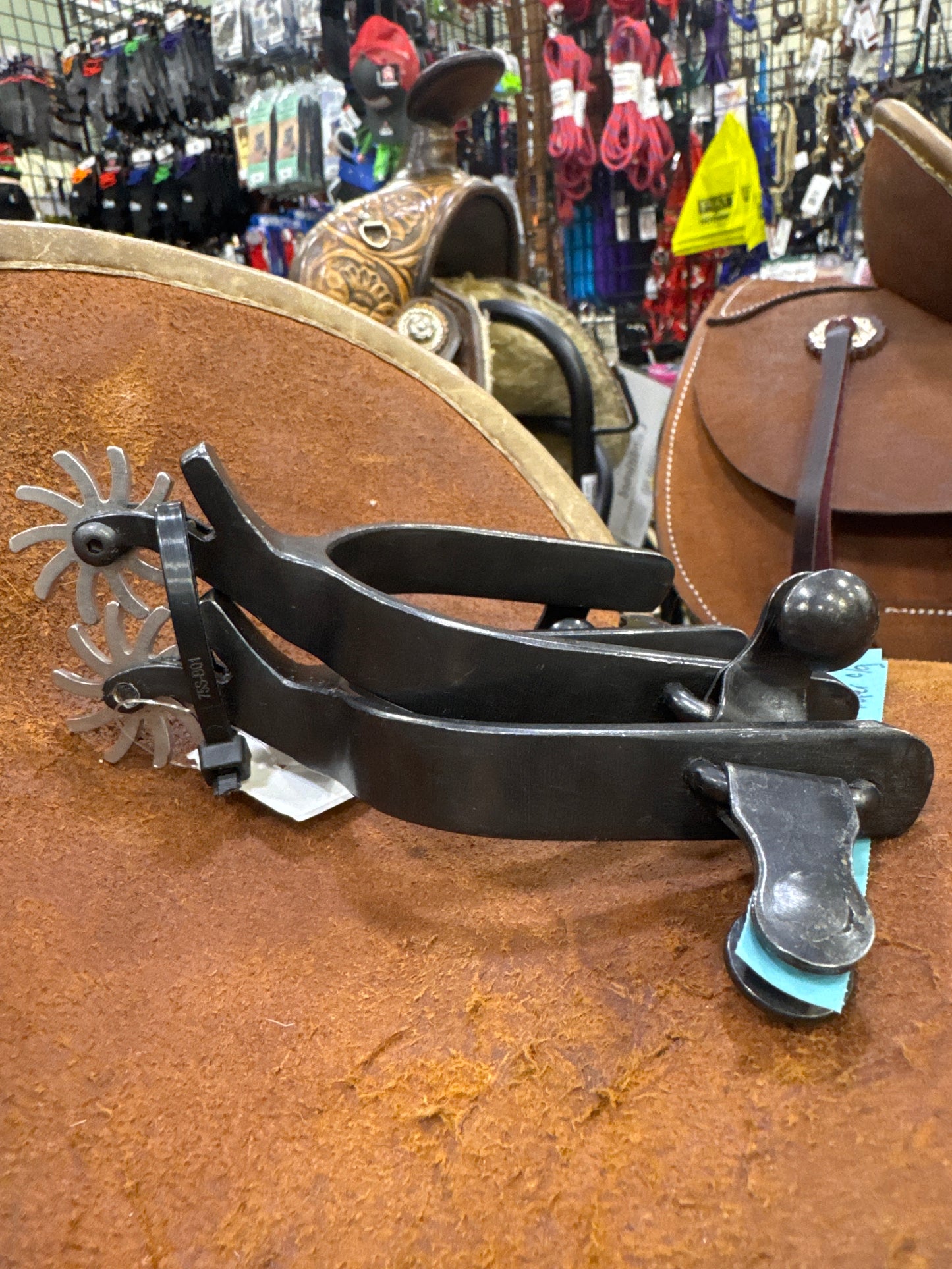 Dutton Team Roper Spur W/ Chap Guard