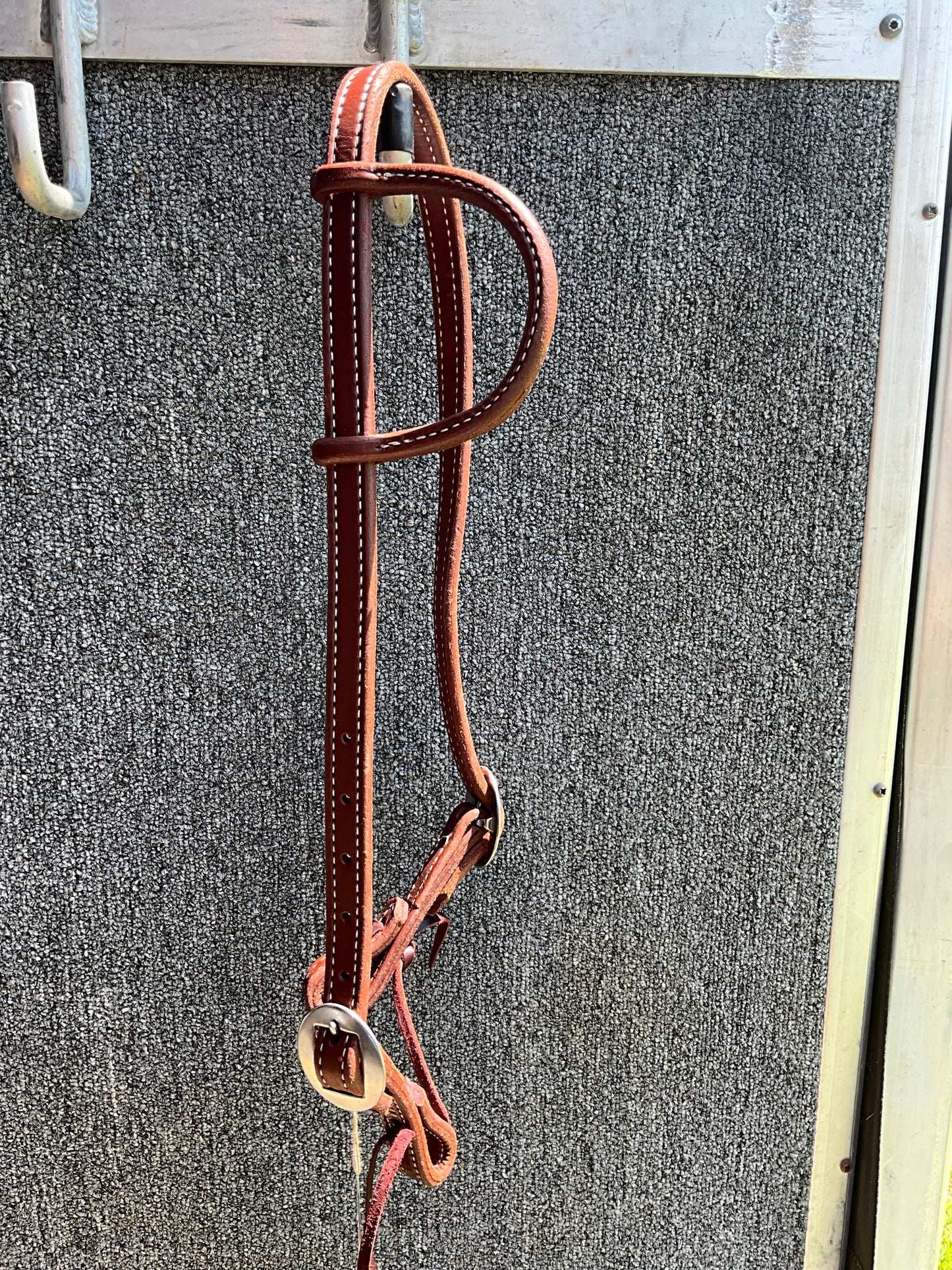 5/8" DOUBLED AND STITCHED SS BUCKLE SLIP EAR HEADSTALL (DARK OIL)