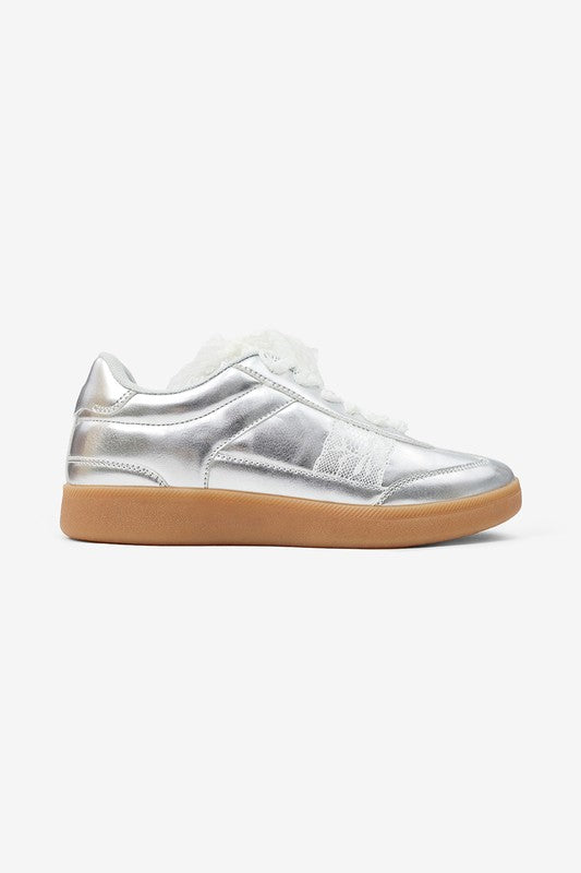 ANJA Low Top Sneaker