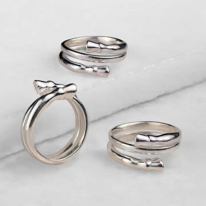 Cavallo - Spiral Horse Hoof Equestrian Ring in Silver