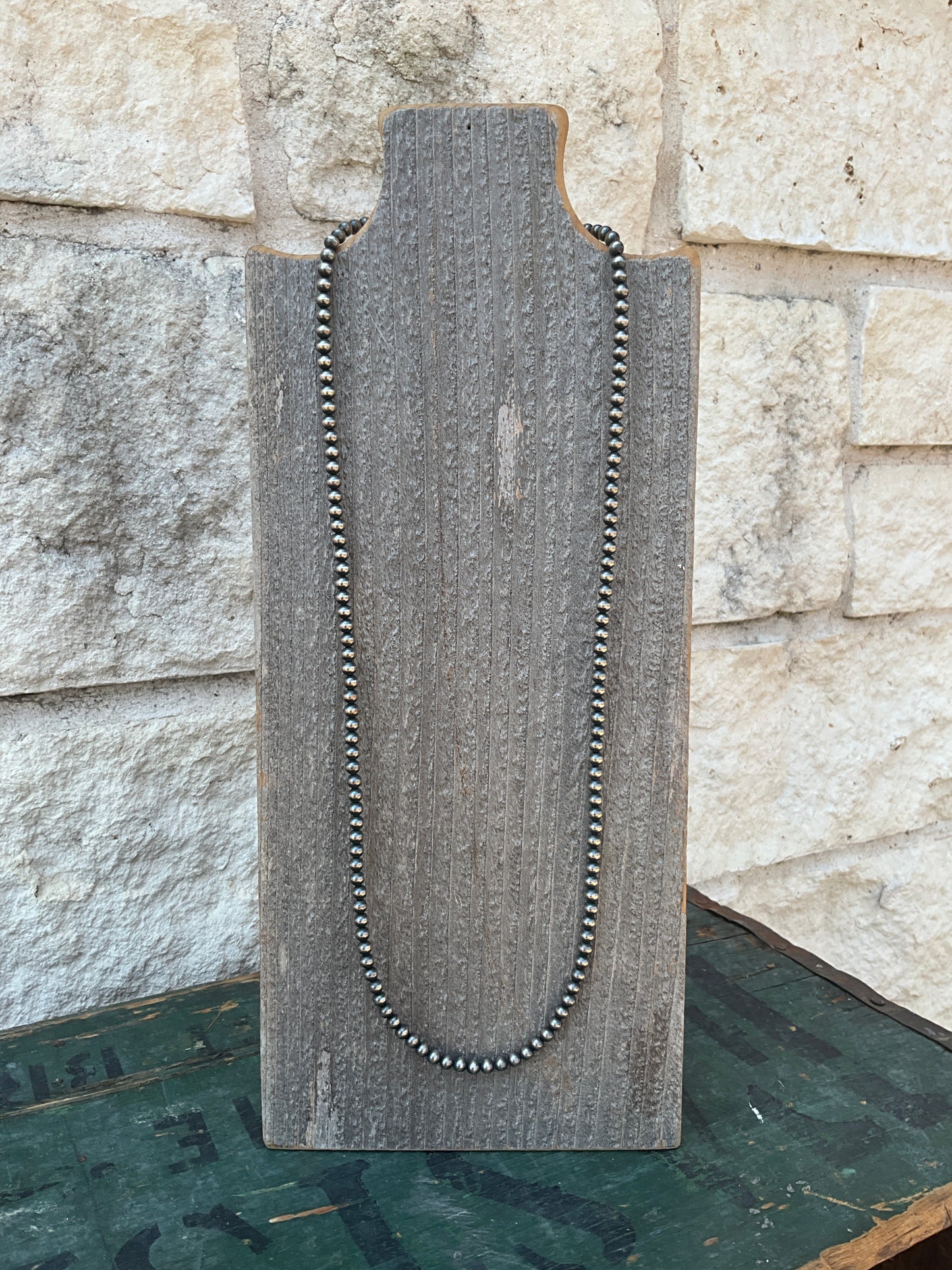 KT NAVAJO PEARL 28"