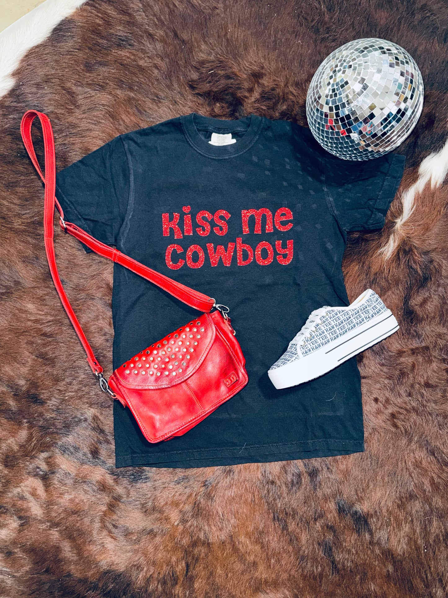 Kiss Me Cowboy Red Glitter Tee