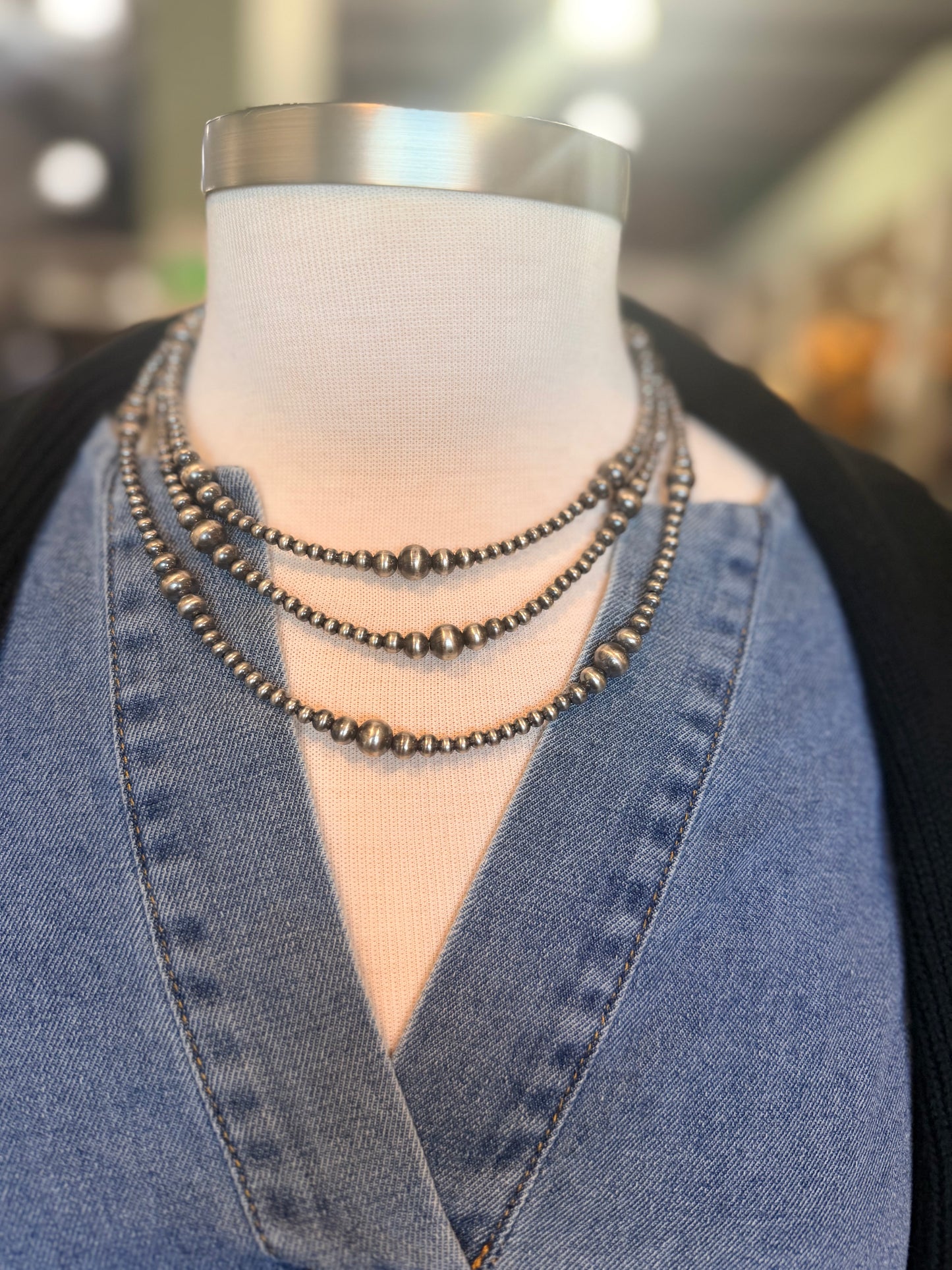 KT Graduated Pearls Sterling Plated 16"