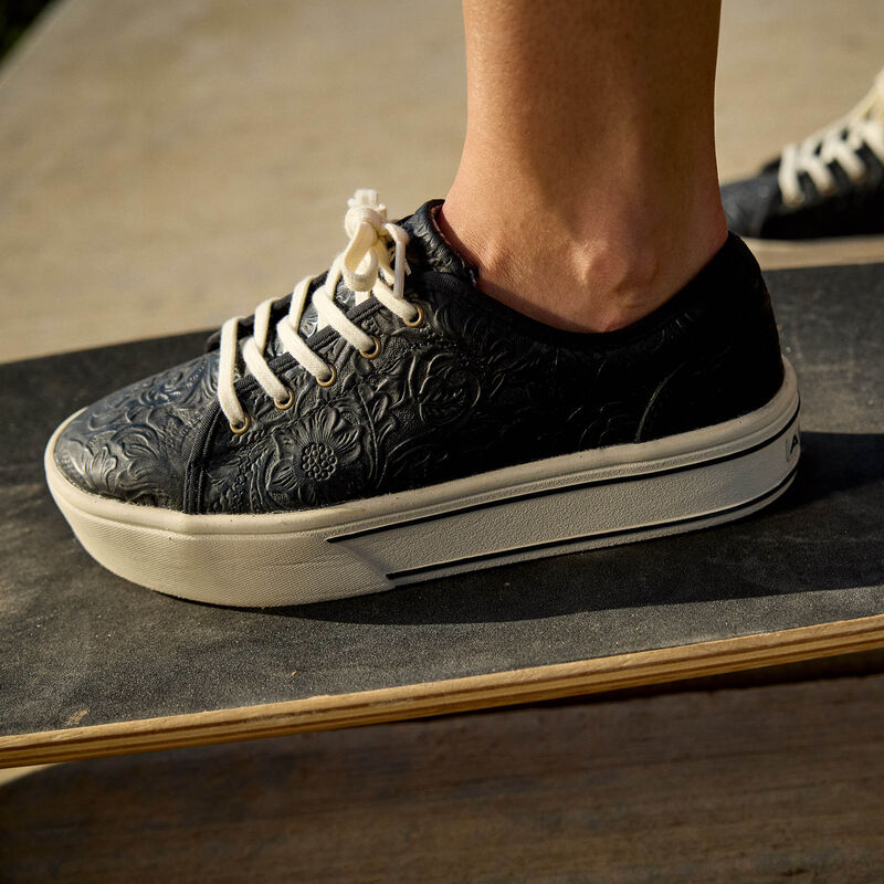 Skylar Shoe Black Floral Emboss