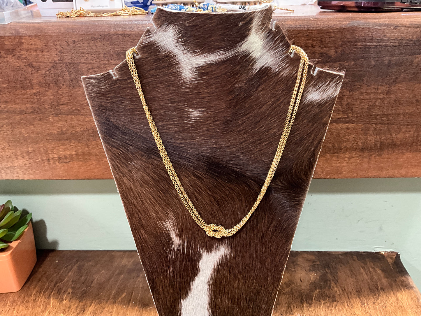 Knot Necklace