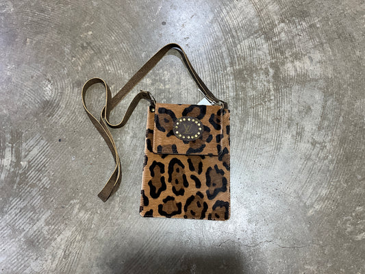 CLASSIC BROWN LEOPARD CROSSBODY