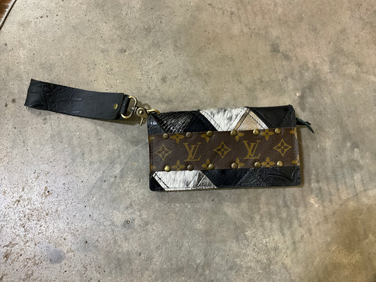 BLACK PATCHWORK FALLON WRISLET