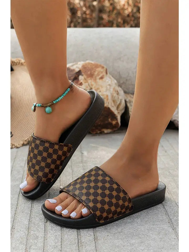 Checkered Print Pu Leather Thick Sole Slippers |