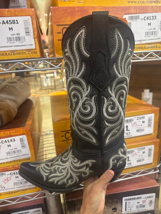 Corral Black Pattern Embroidery Boot