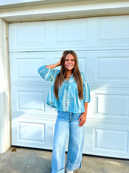 Embroidered and Lace Trimmed Flat Collar Blouse