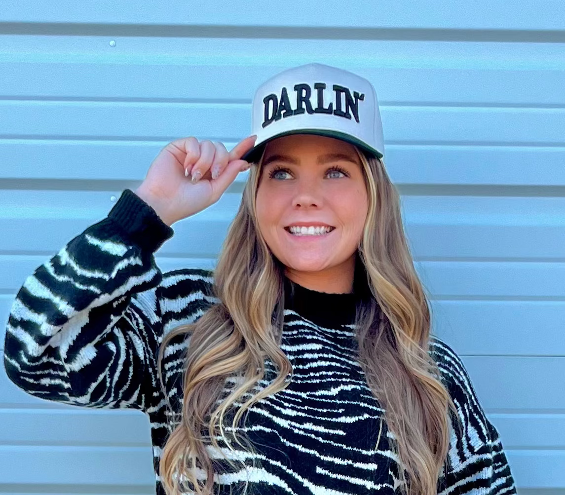 DARLIN'® Snapback Cream/Black