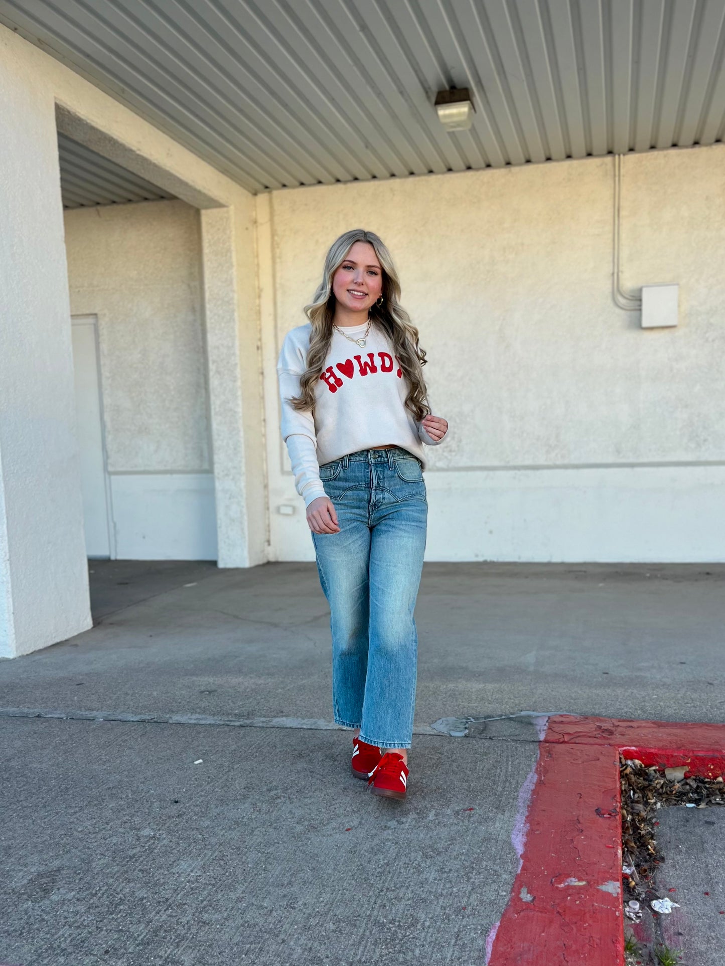 Howdy Heart Graphic Sweatshirt
