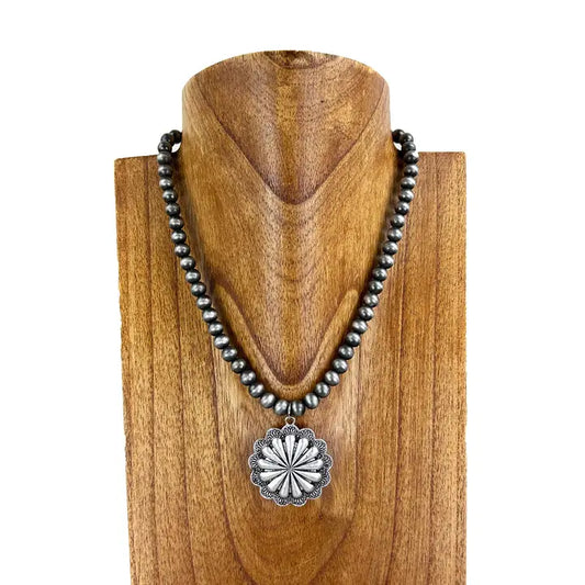 Navajo Pearl Necklace with Silver Flower Pendent