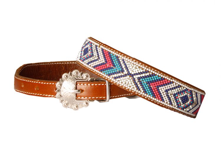 Genuine leather dog collar with beaded inlay